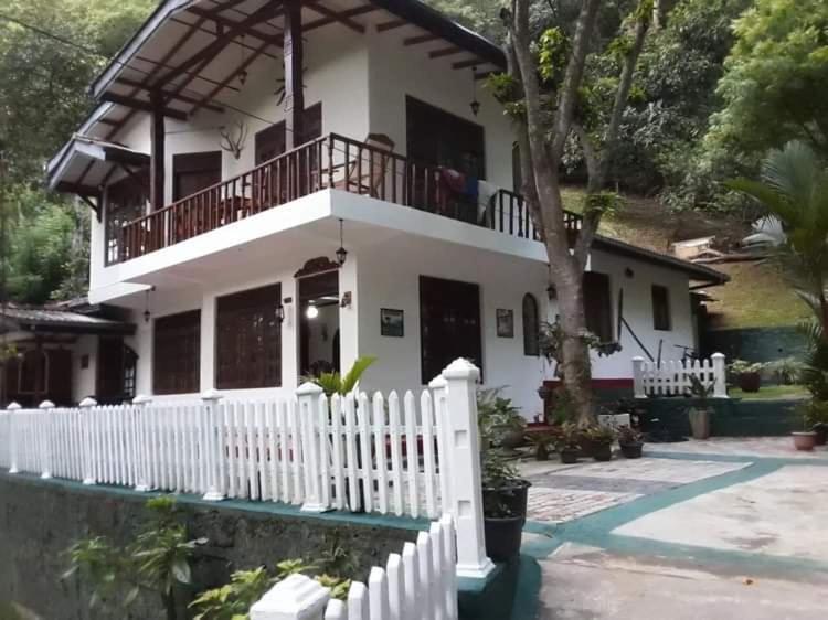 Villa25 Homestay Free Pick Up From The Centre Kandy Exterior photo